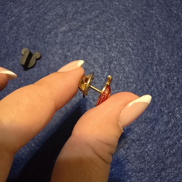 Apple pin - Picture 3 of 4